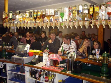 Men at Bar